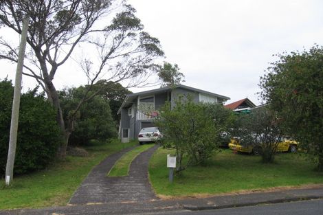 Photo of property in 12 Raeben Avenue, Hillcrest, Auckland, 0627