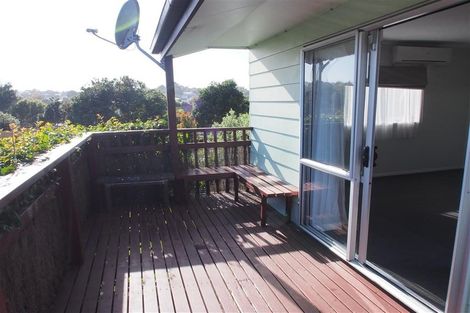 Photo of property in 8 Katrina Place, Massey, Auckland, 0614