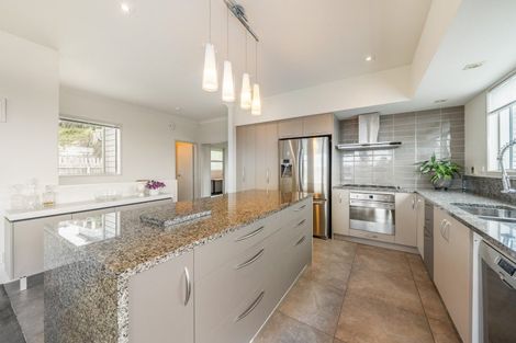 Photo of property in 10 Hollyford Place, Aotea, Porirua, 5024