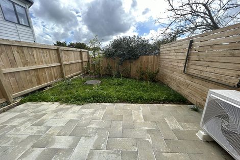 Photo of property in 20 Whati Lane, Henderson, Auckland, 0612