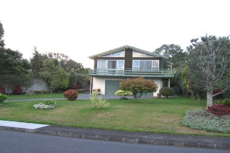Photo of property in 4 Mcclintock Road, Massey, Auckland, 0614