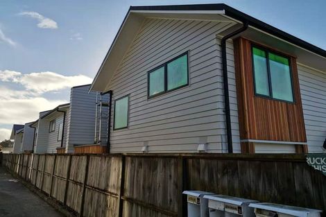 Photo of property in 10 Frankmoore Avenue, Johnsonville, Wellington, 6037