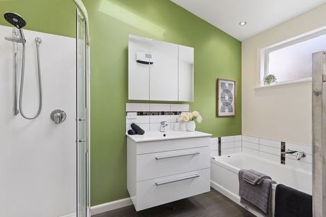 Photo of property in 29 Charlotte Avenue, Brooklyn, Wellington, 6021