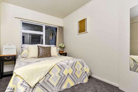 Photo of property in 3/23 Lake Road, Northcote, Auckland, 0627