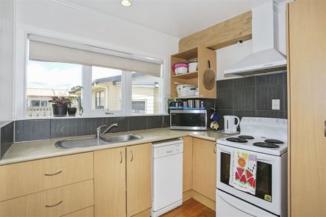 Photo of property in 11 Edinburgh Street, Tuakau, 2121