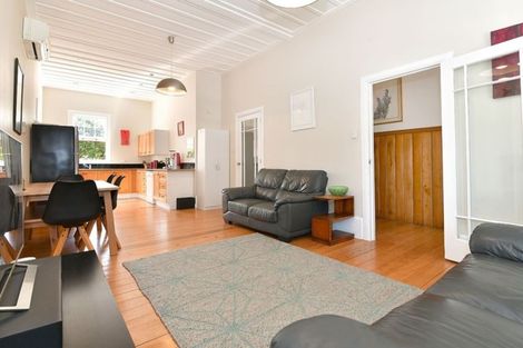 Photo of property in 114 Awaroa Road, Helensville, 0800