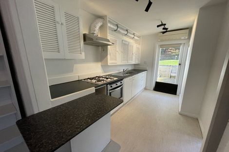 Photo of property in 10 Royal Street, Berhampore, Wellington, 6023