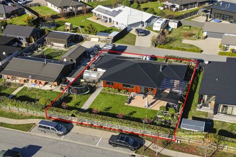 Photo of property in 73 Frye Crescent, Albert Town, Wanaka, 9305