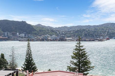 Photo of property in 3/22 Oriental Terrace, Oriental Bay, Wellington, 6011