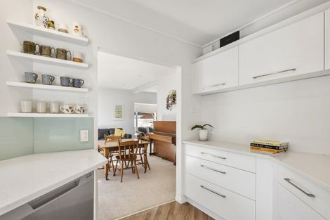 Photo of property in 23f2 Box Hill, Khandallah, Wellington, 6035