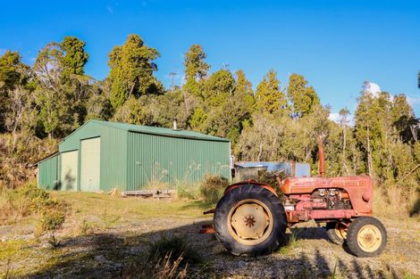 Photo of property in 172 Clifton Road, Kaiata, Greymouth, 7805