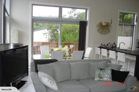 Photo of property in 3a Shalimar Crescent, Khandallah, Wellington, 6035