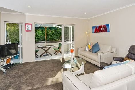 Photo of property in 1/378 East Coast Road, Sunnynook, Auckland, 0630