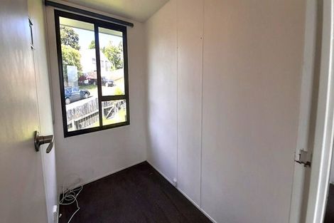 Photo of property in 16 Maywood Crescent, Glen Eden, Auckland, 0602
