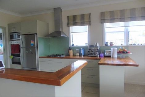 Photo of property in 5 Russell Street, Waterloo, Lower Hutt, 5011