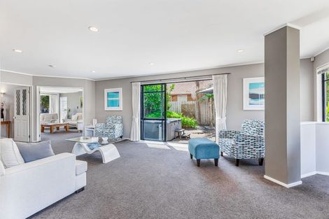 Photo of property in 15 Cellarmans Street, Te Atatu Peninsula, Auckland, 0610