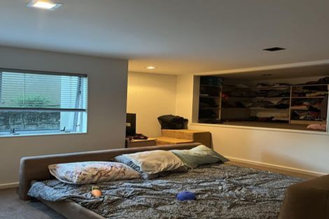 Photo of property in 17 Mansion Court, West Harbour, Auckland, 0618