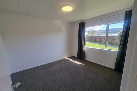 Photo of property in 17f1- Hildreth Street, Trentham, Upper Hutt, 5018