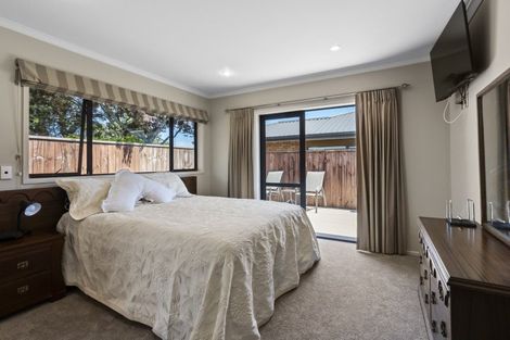 Photo of property in 2a Wallath Road, Westown, New Plymouth, 4310