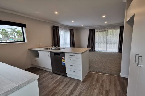 Photo of property in 14 Hull Road, Waiuku, 2123