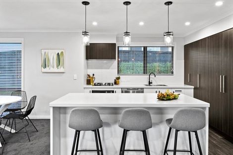 Photo of property in 318 Lakes Boulevard, Pyes Pa, Tauranga, 3112