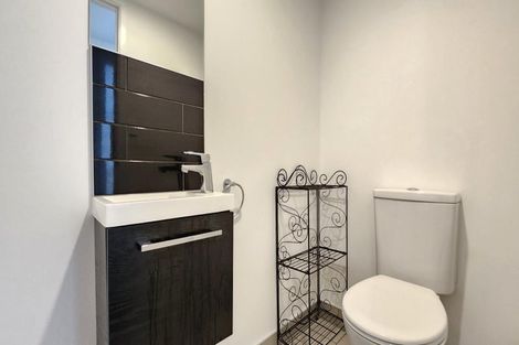 Photo of property in Alpha Apartments, 703/4u Elizabeth Street, Mount Victoria, Wellington, 6011
