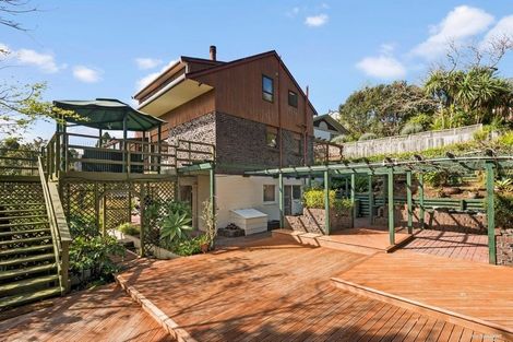 Photo of property in 11 Hebe Place, Birkenhead, Auckland, 0626