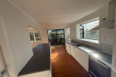 Photo of property in 3 Passive Grove, Ascot Park, Porirua, 5024