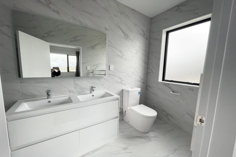 Photo of property in 35 Symes Drive, Red Beach, 0932