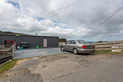 Photo of property in 25f2 Kitchener Terrace, Johnsonville, Wellington, 6037