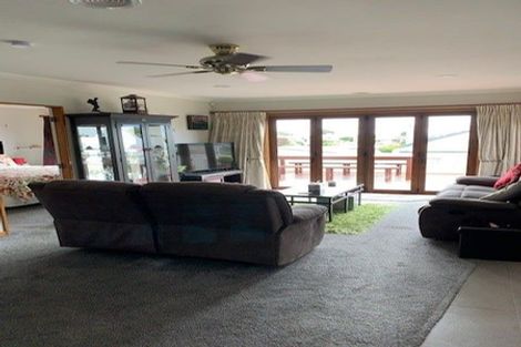 Photo of property in 117 Seaview Road, Paraparaumu Beach, Paraparaumu, 5032