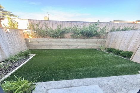 Photo of property in 4/61 Matipo Road, Te Atatu Peninsula, Auckland, 0610