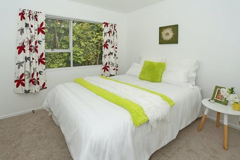 Photo of property in 17 Statesman Street, Henderson, Auckland, 0612