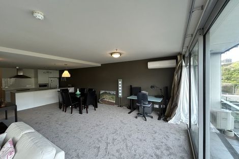 Photo of property in Montreaux Apartments, 4b/164 The Terrace, Wellington Central, Wellington, 6011