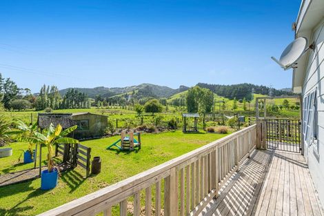 Photo of property in 2832 Kaipara Coast Highway, Glorit, Warkworth, 0984