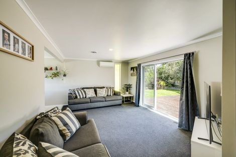 Photo of property in 35 Gilmour Place, Taradale, Napier, 4112