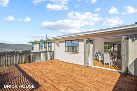 Photo of property in 5 Boys Place, Pakuranga Heights, Auckland, 2010
