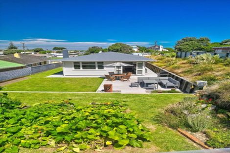 Photo of property in 29 Manuka Street, Castlecliff, Whanganui, 4501