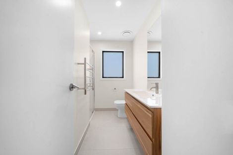 Photo of property in 640a Massey Road, Mangere, Auckland, 2022