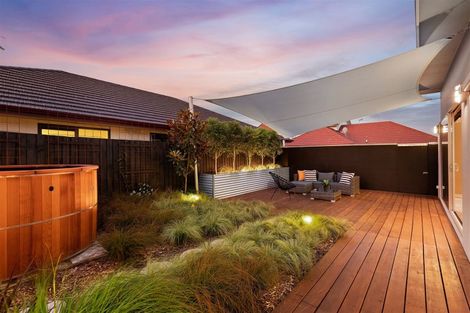 Photo of property in 11 Linkwater Way, Parklands, Christchurch, 8083