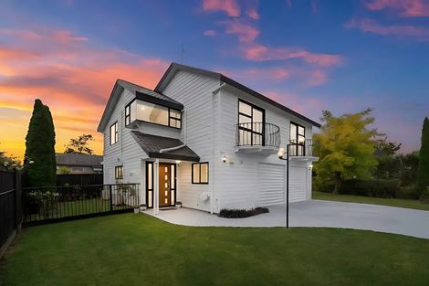 Photo of property in 73 Gilbass Avenue, Hamilton Lake, Hamilton, 3204
