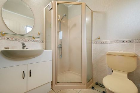 Photo of property in 33 Gala Place, Henderson, Auckland, 0612