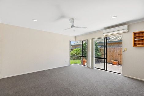 Photo of property in 24 Evansbel Place, Papamoa Beach, Papamoa, 3118