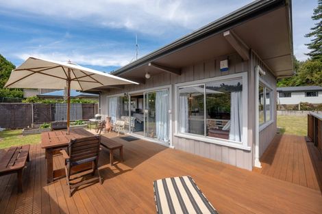 Photo of property in 34 Oxford Road, Lake Rotoma, Rotorua, 3074
