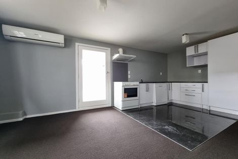 Photo of property in 22 Tamar Street, Island Bay, Wellington, 6023
