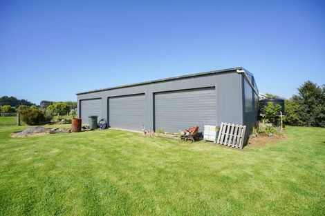 Photo of property in 37 Paremoremo Road, Lucas Heights, Auckland, 0632
