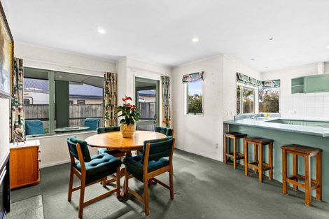 Photo of property in 32 Palmbrook Avenue, Havelock North, 4130