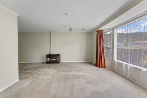 Photo of property in 52f2- Gemstone Drive, Birchville, Upper Hutt, 5018