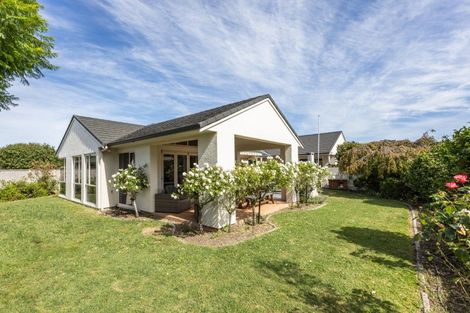 Photo of property in 21 Pukekura Place, Taradale, Napier, 4112
