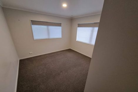 Photo of property in 55 Newbliss Crescent, East Tamaki Heights, Auckland, 2016